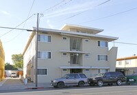 122 Graham Ave Apartments