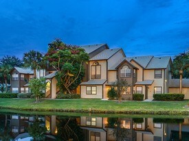 Caribbean Isle Apartments
