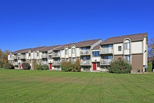 Carlyle Place Apartments