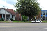2930 E Magnolia Ave Apartments
