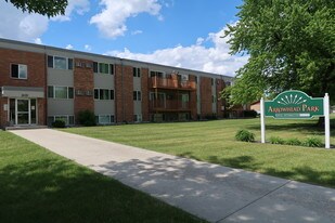 Arrowhead Park Community Apartments