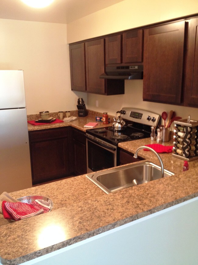 The Kensington at Beverly Hills Apartments