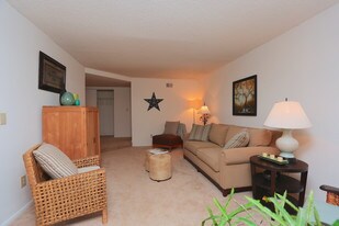 3400 Club Drive Apartamentos