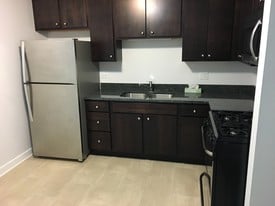4612 Forest Ave Brookfield IL Apartments
