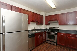 Ashton Heights Apartments
