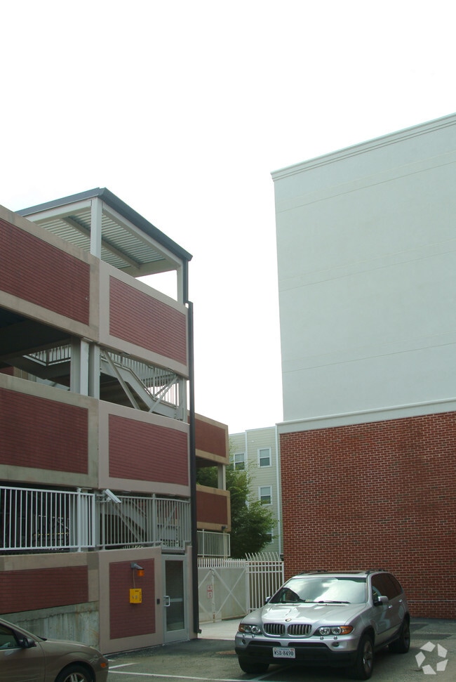 Broad and Belvidere Student Apartments Rentals Richmond, VA