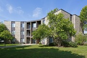 Oakwood Court Apartments