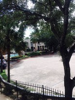 Coral Club Apartments