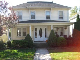 3 Bedroom Single-Family Home for Rent $1900