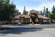 Oak Park Apartment Homes