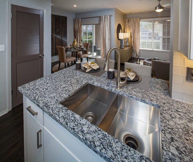 Hamptons at RTP Apartments