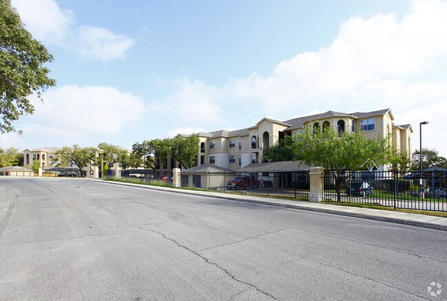 Villas Of Vista Del Norte Apartments
