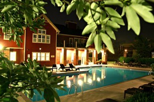 Coach House Apartments