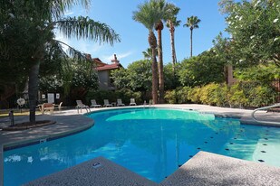 La Entrada Apartments