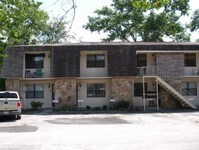Lynnwood Arms Apartments