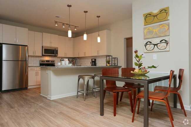 Highlands at Sugarloaf Apartments