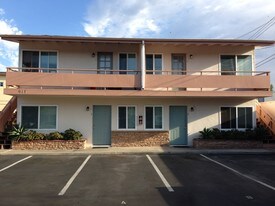 913 W 19th St Costa Mesa CA Apartments
