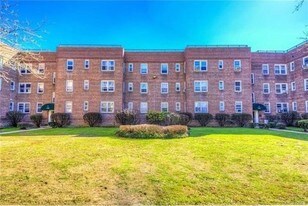 4782 Boston Post Rd Pelham Manor NY Apartments