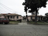 161 A,B,163 A,B W. Saxon Ave Apartments