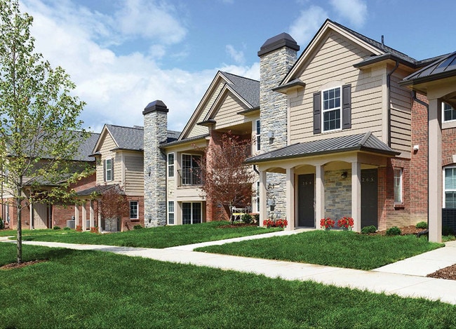 Montclair at Partridge Creek Apts & Townhomes Apartments