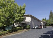 Lake Vasona Manor Apartments
