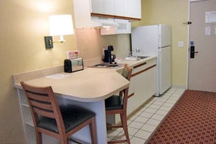 Furnished Studio – Austin - Downtown - Tow... Apartments