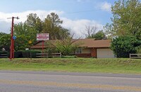 Town & Country Mobile Home Park Apartments