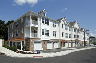 Glen Eyre Apartments