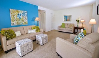 Greenbrier Woods on the Lake Apartments