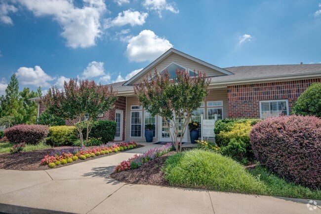 Elmwood Apartments Rentals Mebane, NC