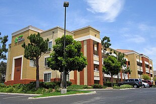 Furnished Studio – Orange County - Brea Apartments