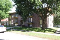320 Lincoln St Apartments