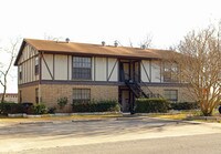 819 Perryman St Apartments