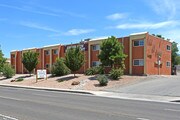 Casa Del Arroyo Apartments