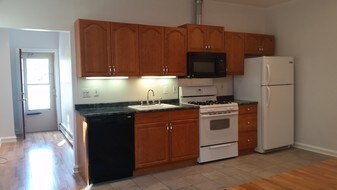 932 Jefferson Ave Bristol PA Apartments