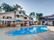 The Grove Apartments