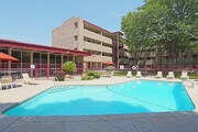 Sunset Pointe Apartments