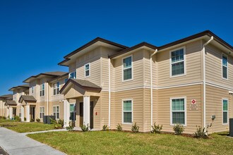 Oakwood Apartments Sarasota Reviews Oakwood Apartments Sarasota Reviews
