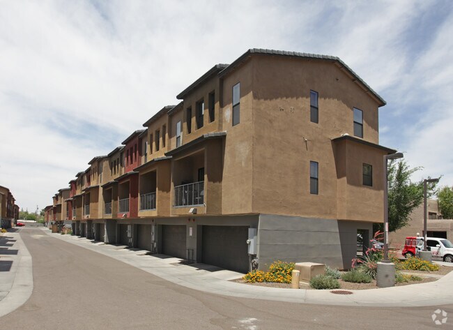 Dolce Villagio Townhomes Rentals Tempe, AZ