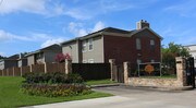 Oaks of League City Apartments