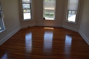 106 Monument St Medford MA Apartments