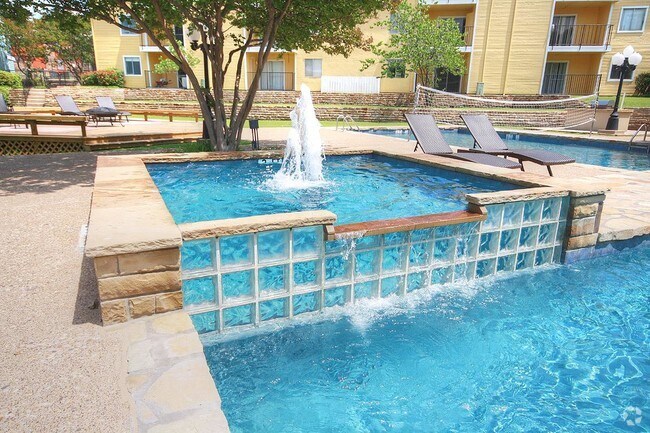 Las Brisas Apartment Homes