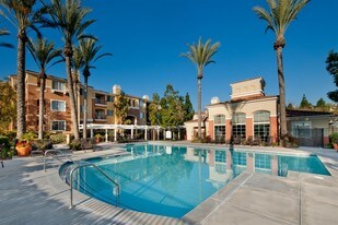 Las Flores Apartment Homes