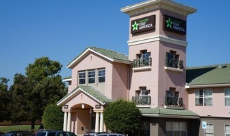 Furnished Studio – Austin - Arboretum - North