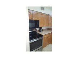 4800 NW 79th Ave Doral FL Apartments