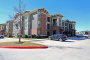 Colonial Grand at Wells Branch Apartments