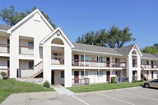 Bennett Grand Woods Apartments