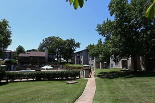 Taravue Park Apartments
