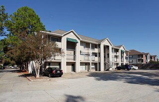 Cobblestone at Essen Apartments
