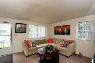 Gardenvillage Apartments & Townhomes
